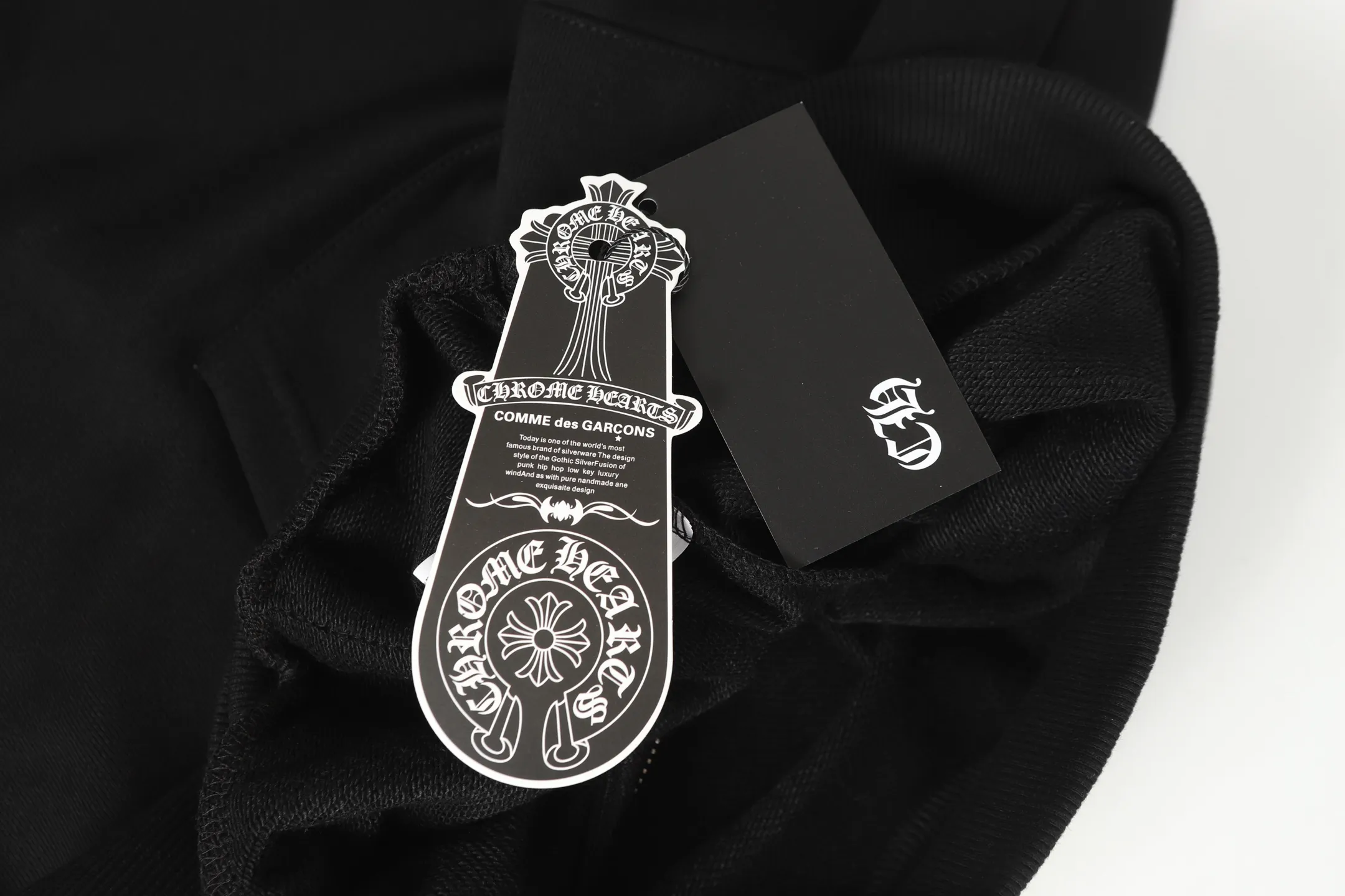 P240 #K27 cross-border model. If you are pursuing quality, please do not place an order. -Chrome Hearts/Chrome Hearts Sanskrit printed zipper sweatshirt cardigan jacket -High weight, high density and high quality. The wool is soft, delicate and skin-friendly. It feels soft and silky. It has excellent warmth and skin-friendly properties. S M L XL